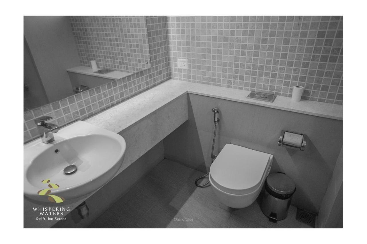 Whispering Waters Hotel Malayāttūr Eksteriør billede